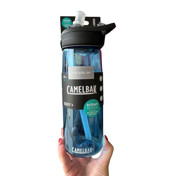Camelbak Aquaholic Blue Water Bottle, Auto spout Chug, Cold Oxford Size 25oz - Picture 3 of 4